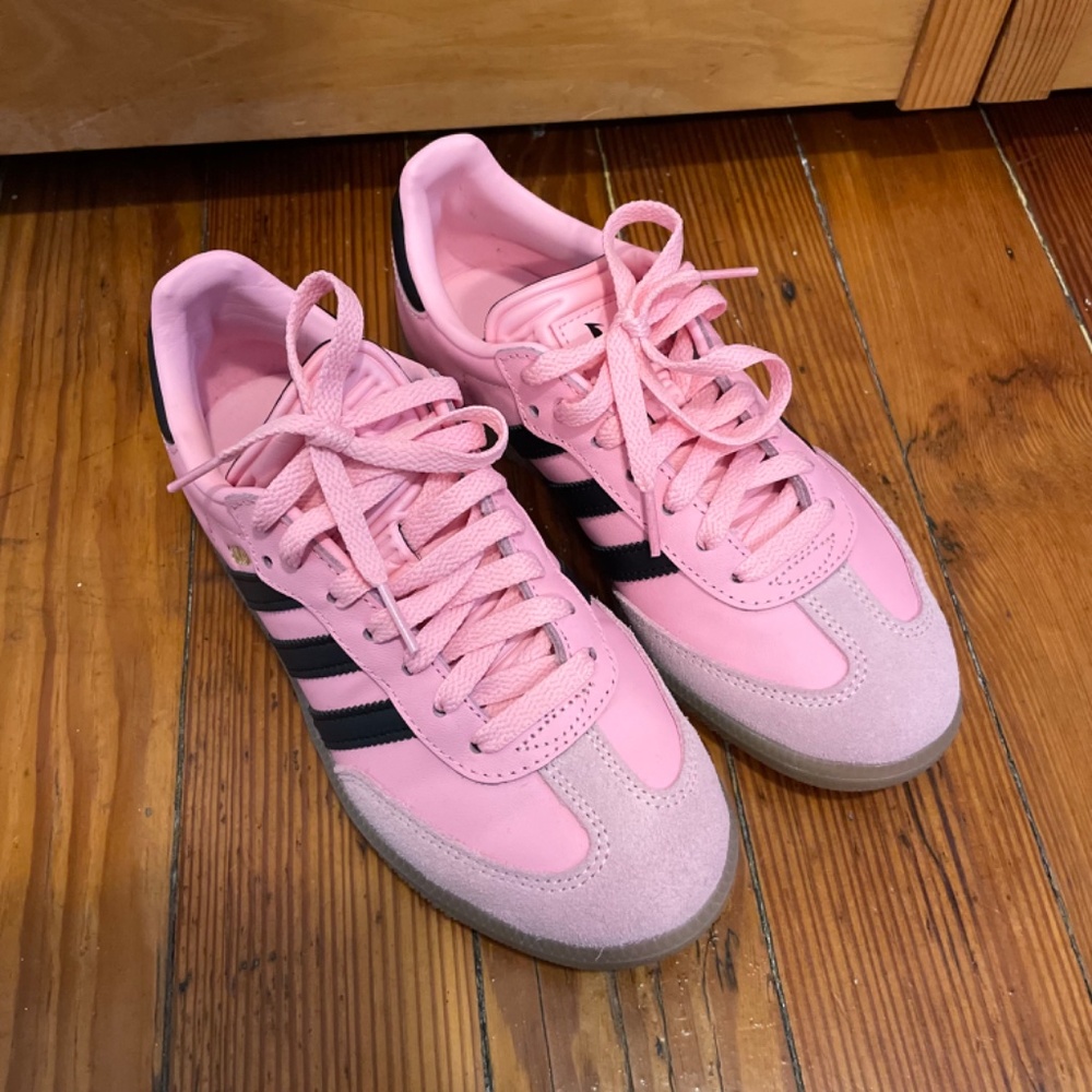 adidas Originals Samba Sneakers in Pink and Black - Picture 2 of 8